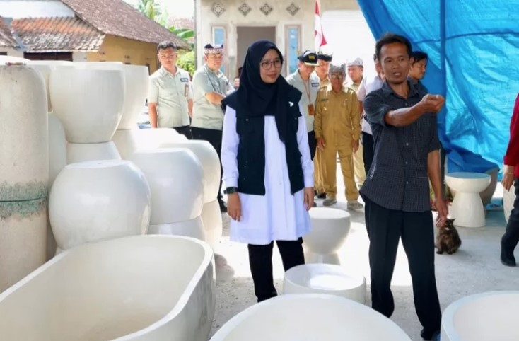 Industri Rumahan Berbahan Daur Ulang Limbah Plastik di Banyuwangi, Tembus Pasar Luar Negeri