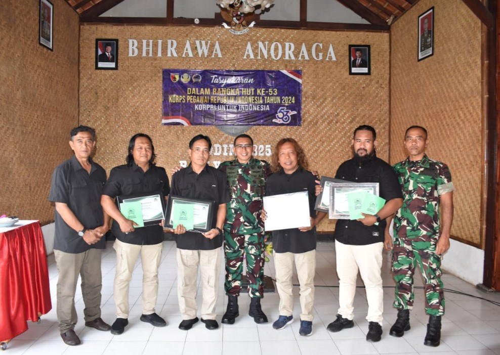 Dandim 0825/Banyuwangi Berikan Penghargaan Kepada Prajurit Berprestasi