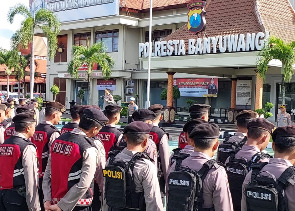 Kapolresta Banyuwangi Berikan Pengarahan Pada Apel Jam Pimpinan: Jaga Kamtibmas Kondusif dan Kesiapan Operasi Ketupat 2025