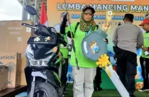 Lomba Mancing Banyuwangi 2025, Emak-emak Bikin Kejutan dan Rebut Honda Beat dari Ratusan Pemancing Pria
