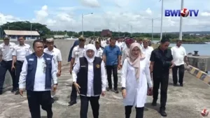 Gubernur Khofifah Tinjau Kesiapan Dermaga Kapal Cepat Banyuwangi Denpasar Bali