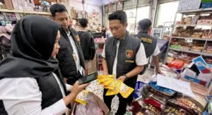 Satgas Pangan Polresta Banyuwangi Gelar Sidak Produk Mengandung Babi di Sejumlah Minimarket