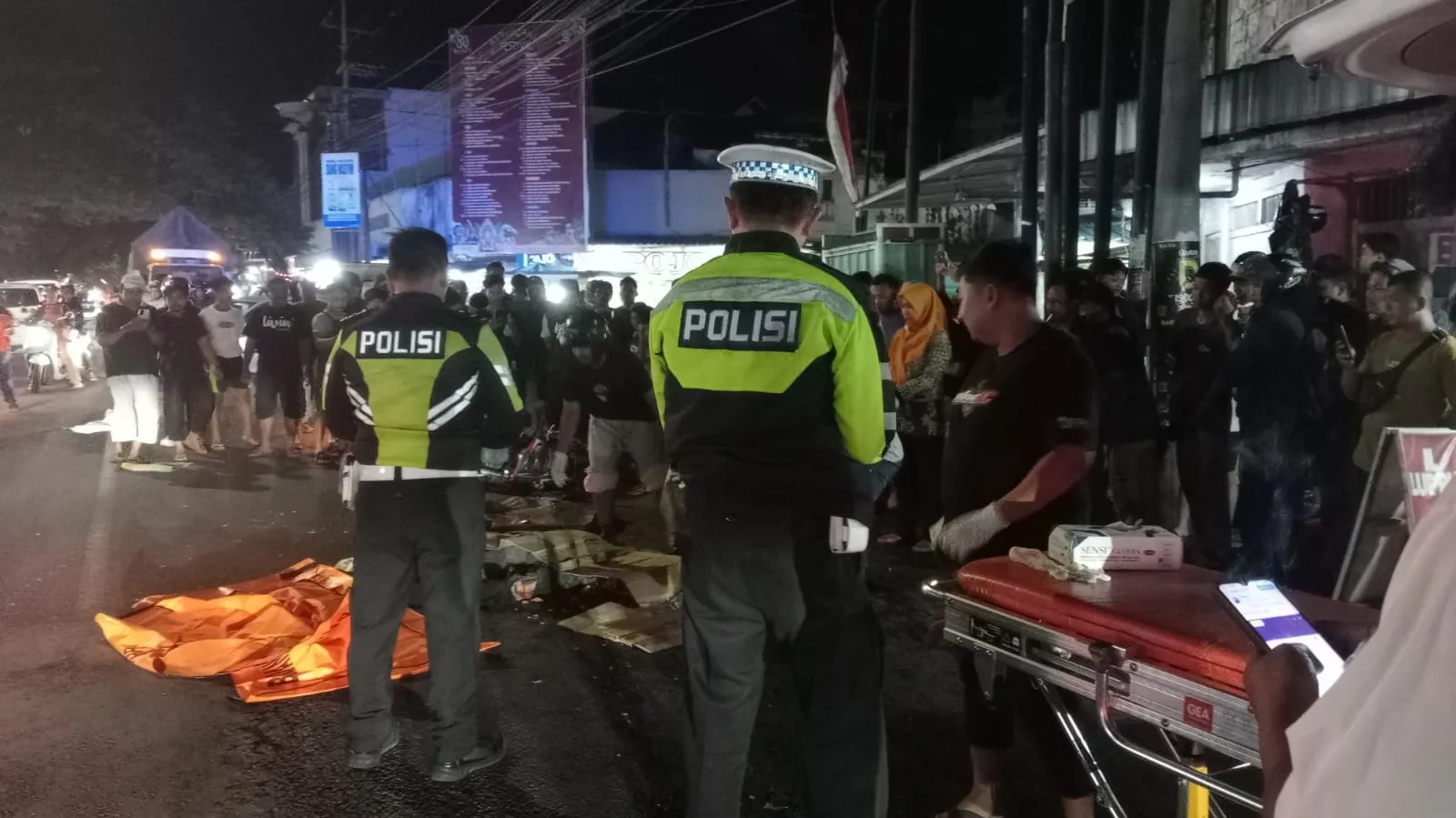 Pengendara Motor Tewas Terlindas Truk Fuso di Simpang Tiga Pasar Rogojampi
