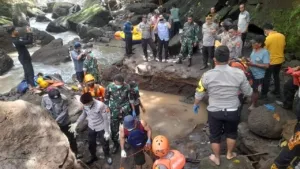 Koramil Songgon Berperan Penting dalam Penemuan Jasad Warga yang Hanyut di Sungai Badeng