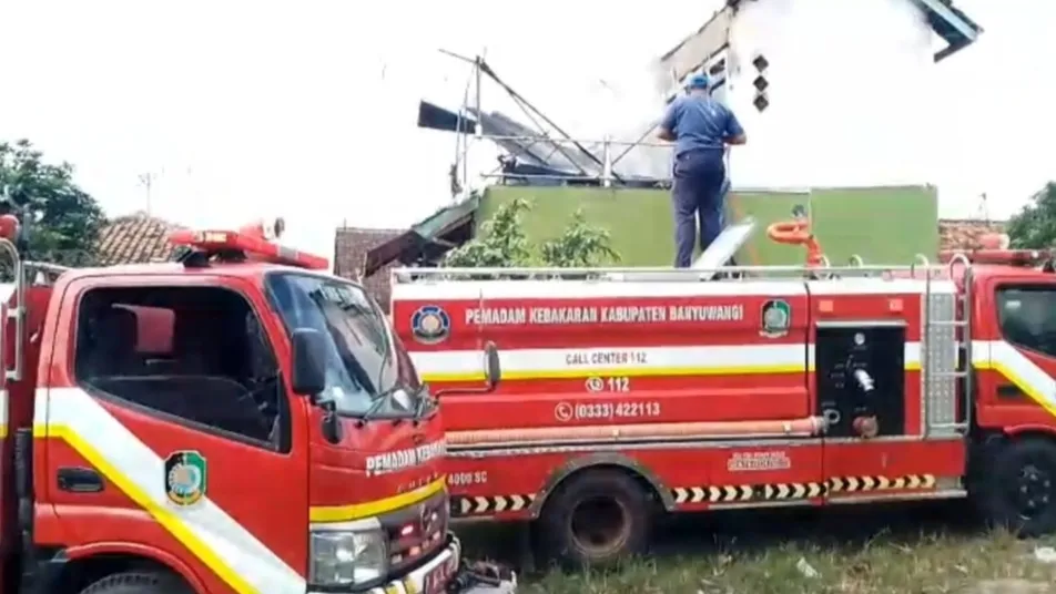 Diduga Akibat Puntung Rokok, Rumah Warga Di Banyuwangi Terbakar