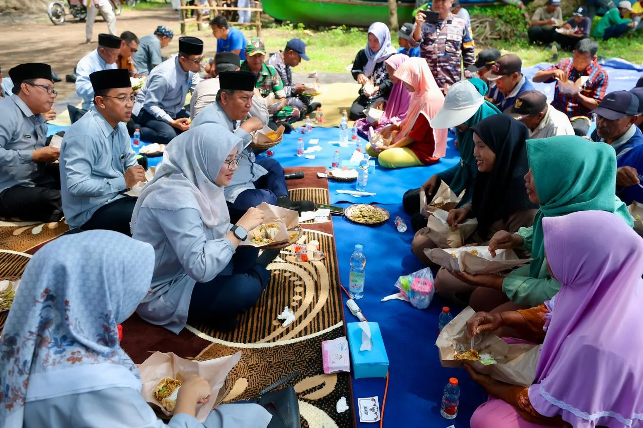 Nelayan Curhat Soal Keselamatan hingga Wisata Bahari, Bupati Ipuk Berikan Solusi