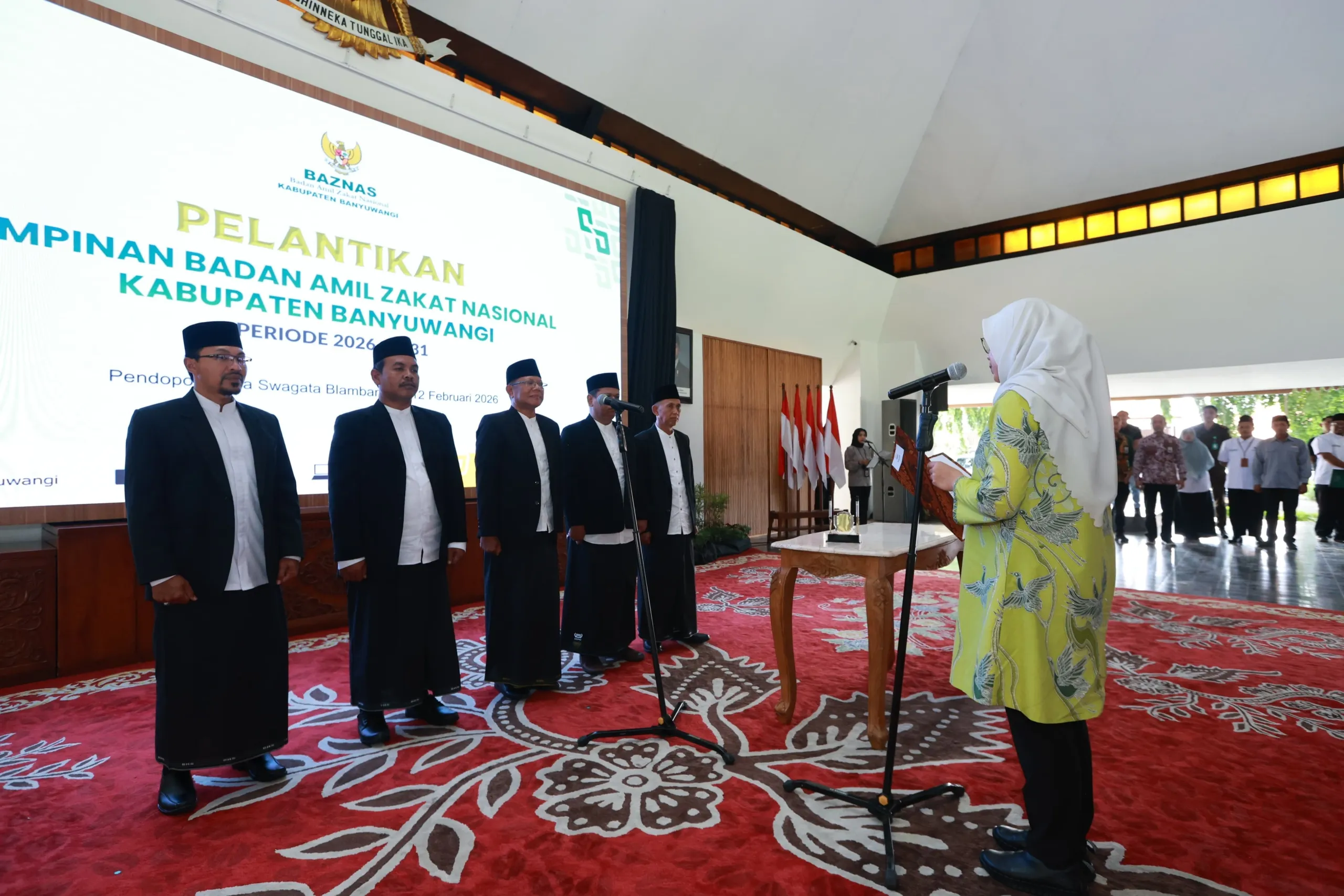 Lantik Pimpinan Baznas Banyuwangi, Bupati Ipuk Ajak “Tandang Bareng” Entaskan Kemiskinan