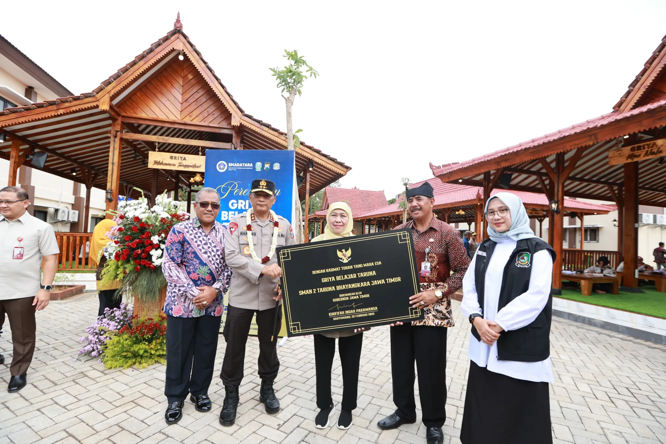Gubernur Khofifah Indar Parawansa Resmikan Fasilitas Belajar di SMAN 2 Taruna Bhayangkara Banyuwangi