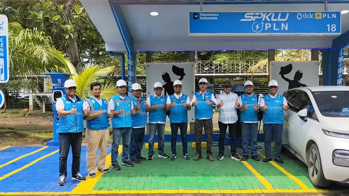 Nasim Khan Tinjau SPKLU di Banyuwangi, Pastikan Kesiapan Infrastruktur Listrik Jelang Mudik Lebaran