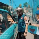 Aksi Kemanusiaan Polisi di Tengah Kemacetan Parah Arus Balik Ketapang