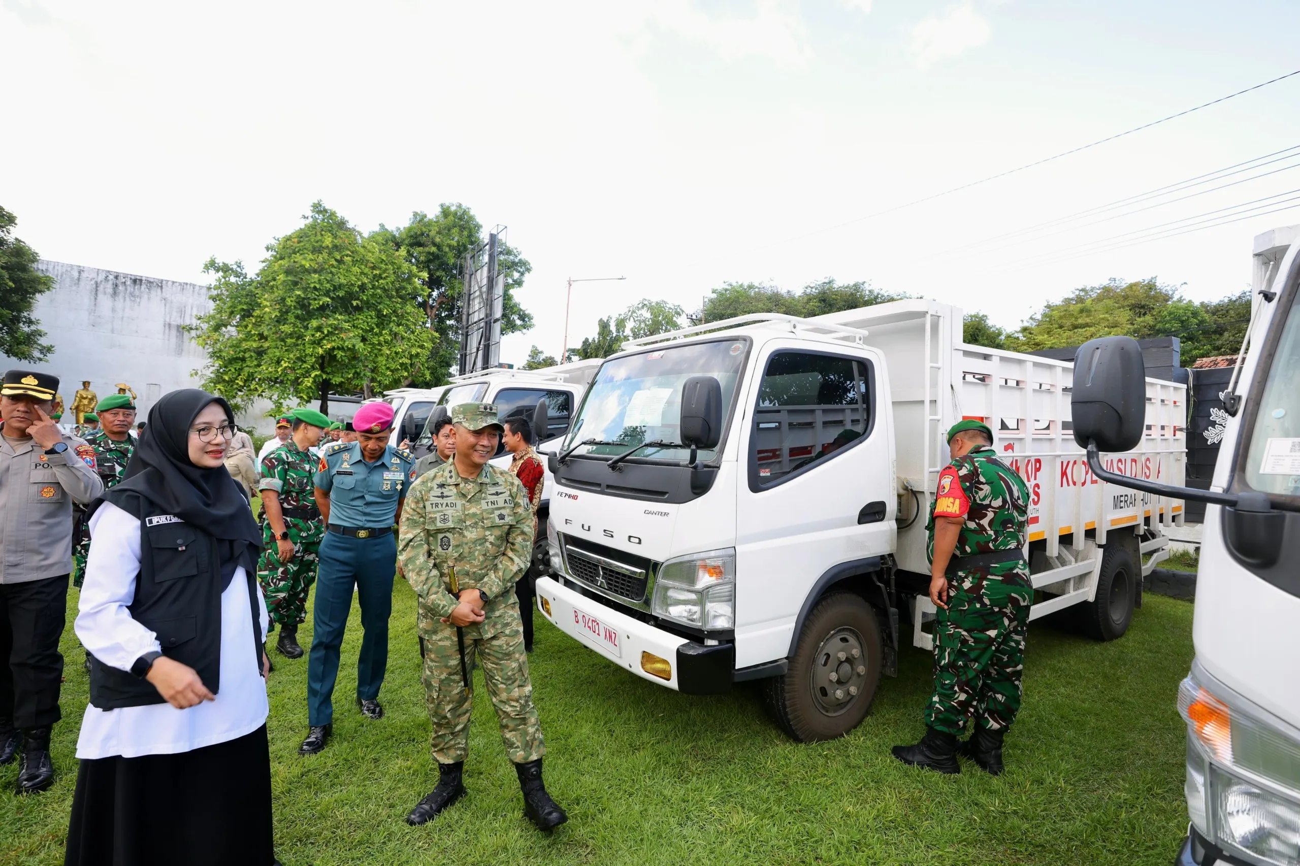 18 Armada Truk Koperasi Merah Putih Resmi Tiba di Banyuwangi, Dorong Ekonomi Desa Lebih Cepat