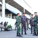 KRI Teluk Kupang-519 Merapat di Banyuwangi, Strategi TNI Urai Kemacetan Ketapang-Gilimanuk Mulai Dijalankan