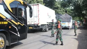 Upaya Responsif Dandim 0825/Banyuwangi dalam Mengurai Kemacetan Jalur Ketapang