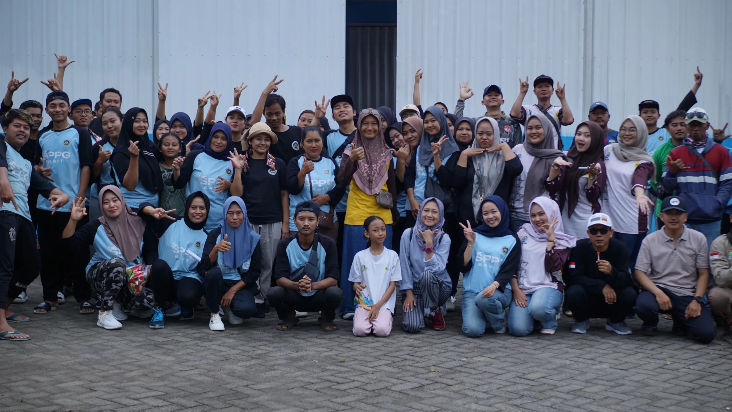 Semangat Hari Buruh, PT MJM dan SPPG Wringinpitu 1 Perkuat Solidaritas dan Kebersamaan