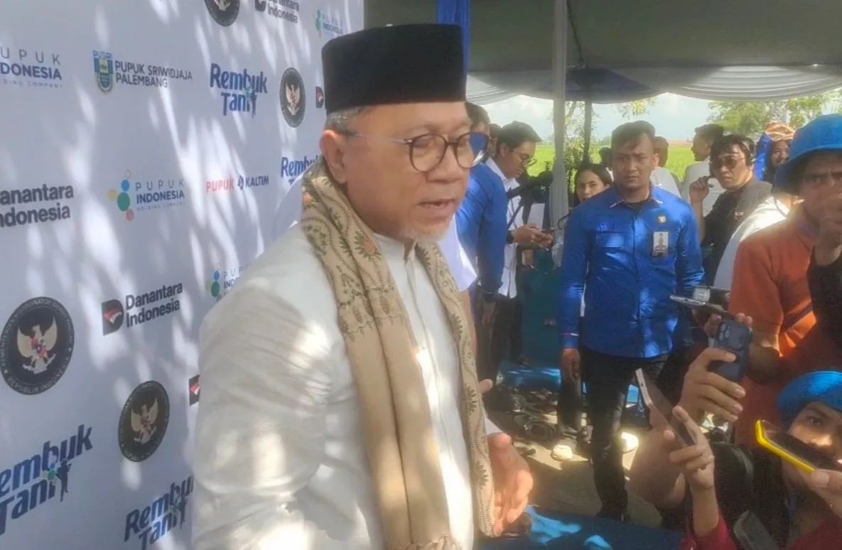 Tingkatkan Produktifitas dan Kesejahteraan Petani, Menko Pangan RI Zulkifli Hasan Hadiri Acara Rembug Tani di RTH Karangbendo Rogojampi Banyuwangi