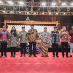 Semangat Jogo Jawa Timur Bergema di Banyuwangi, Pesan Kapolda Jatim Lewat Wayang Kulit Tarik Ribuan Warga