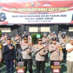 Hari Bhayangkara ke-80, Kapolda Jatim Lepas Bhabinkamtibmas Distribusikan 15.000 Kitab Suci dan Bantuan Rumah Ibadah di Banyuwangi