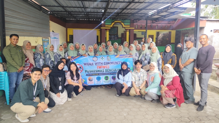 Cegah DBD, Dokter Muda Unair Edukasi Kader Posyandu di Banyuwangi